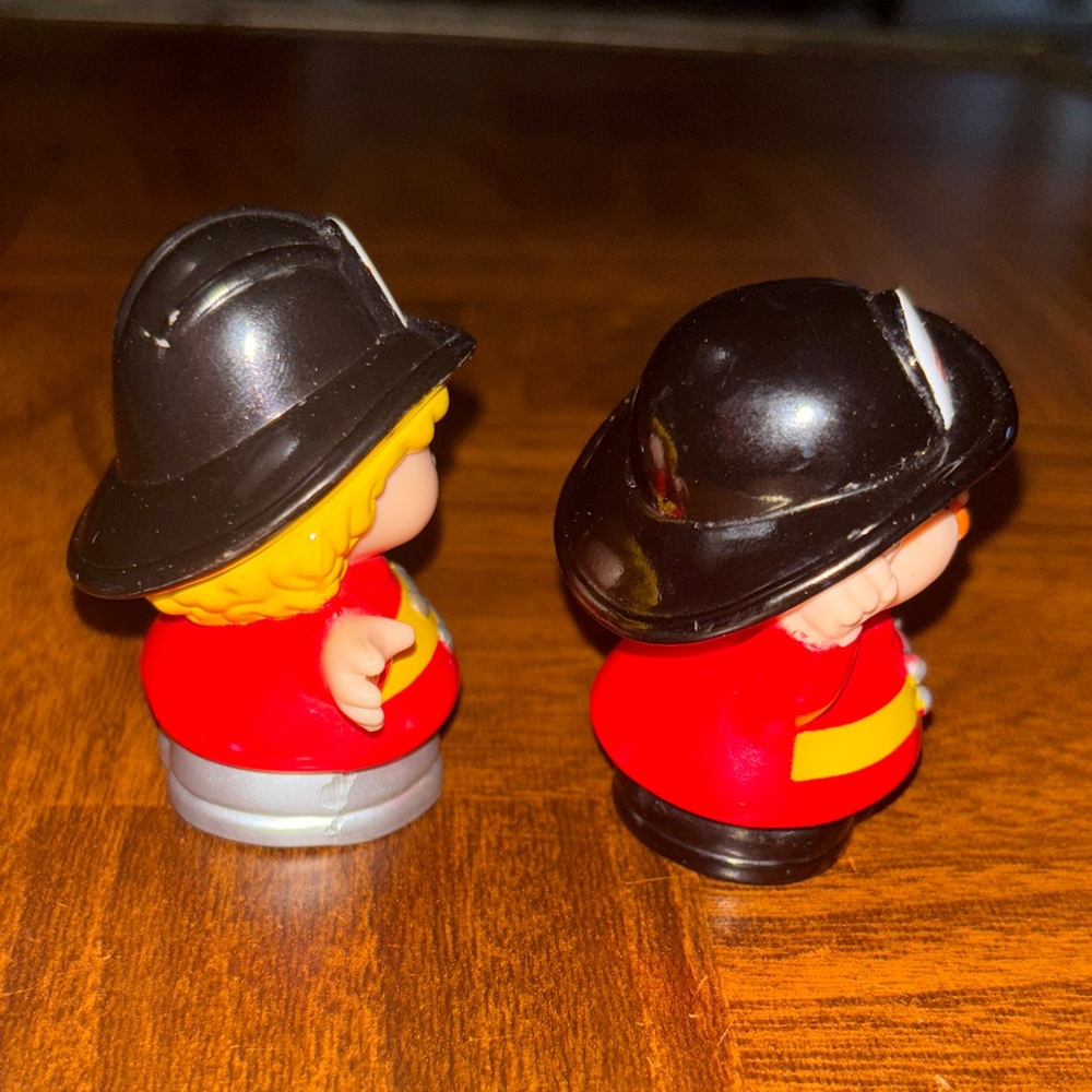 VTG Fisher Price Little People Firefighter Figures Girl firewoman boy fireman - Picture 4 of 5